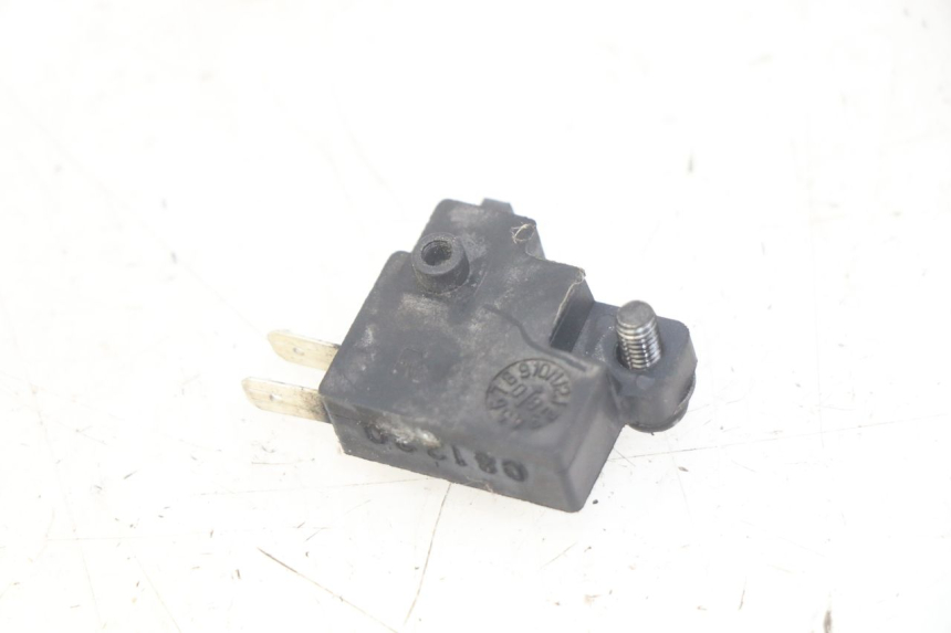 photo de CONTACTOR DE LUZ DE FRENO DERECHO KYMCO DINK STREET 125 (2009 - 2014)