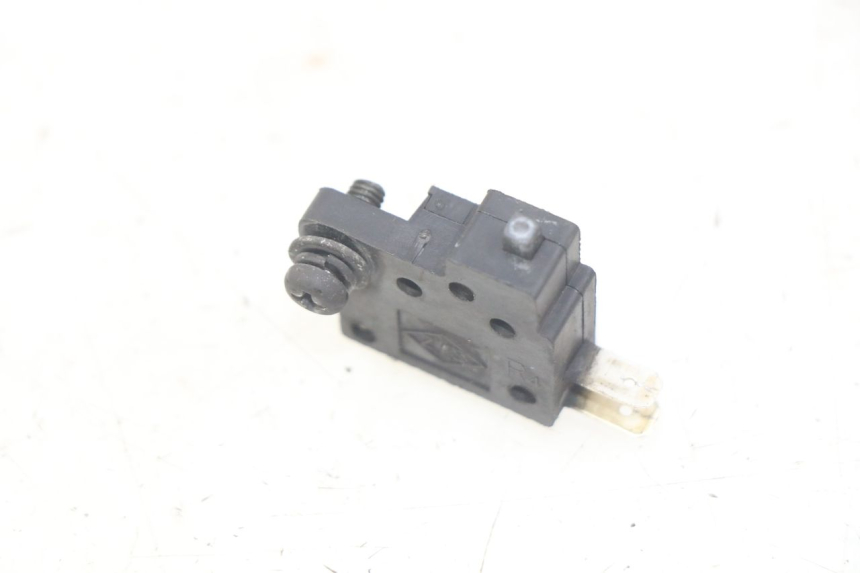 photo de CONTACTOR DE LUZ DE FRENO DERECHO KYMCO DINK STREET 125 (2009 - 2014)