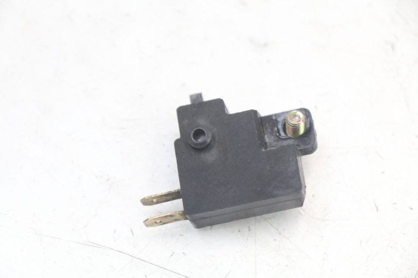 photo de LUZ FRENO INTERRUPTOR DERECHA KYMCO SUPER 8 125 (2008 - 2015)