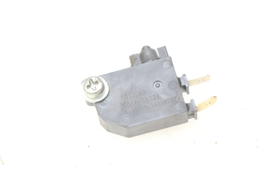 photo de CONTACTOR DE LUZ DE FRENO DERECHO YAMAHA N-MAX NMAX 125 (2017 - 2020)