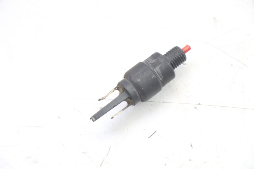 photo de LUZ FRENO INTERRUPTOR DERECHA PIAGGIO NEW TYPHOON 50 (2018 - 2021)