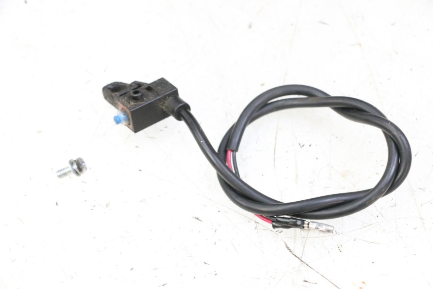 photo de LUZ FRENO INTERRUPTOR DERECHA JM MOTORS OLDIES GT 4T 50 (2018 - 2025)