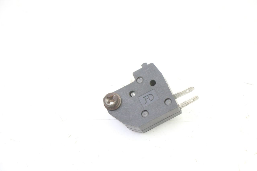 photo de CONTACTOR DE LUZ DE FRENO DERECHO SYM ORBIT 2 4T 50 (2008 - 2017)