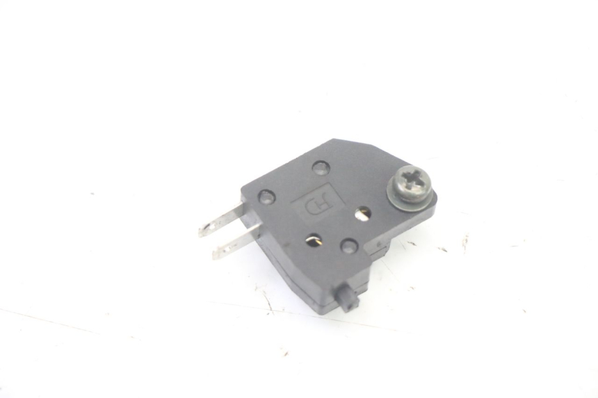 photo de LUZ FRENO INTERRUPTOR DERECHA SYM ORBIT III 3 4T 50 (2021 - 2025)