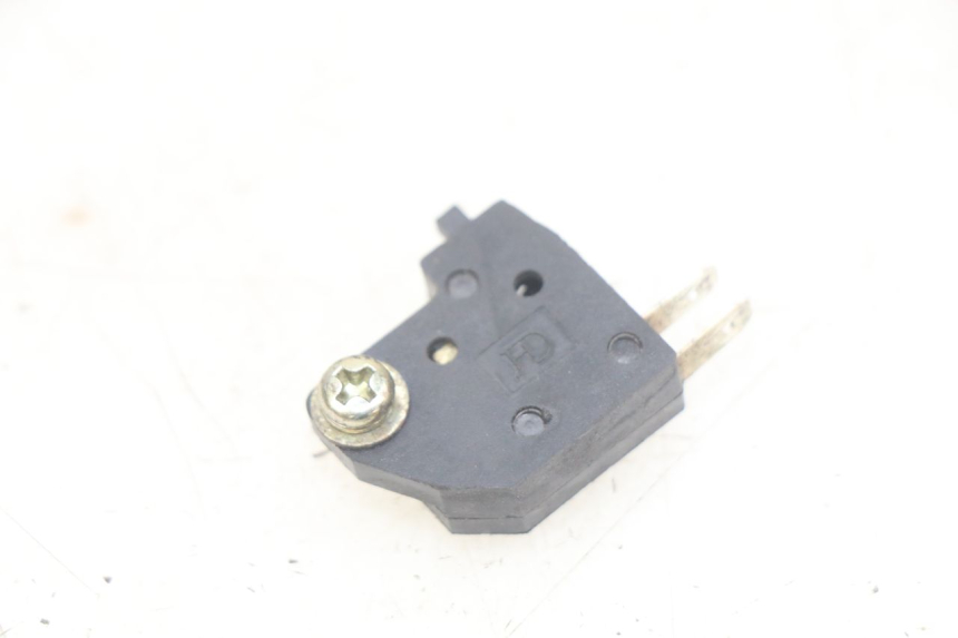 photo de CONTACTOR DE LUZ DE FRENO DERECHO PEUGEOT DJANGO 4T 50 (2014 - 2019)