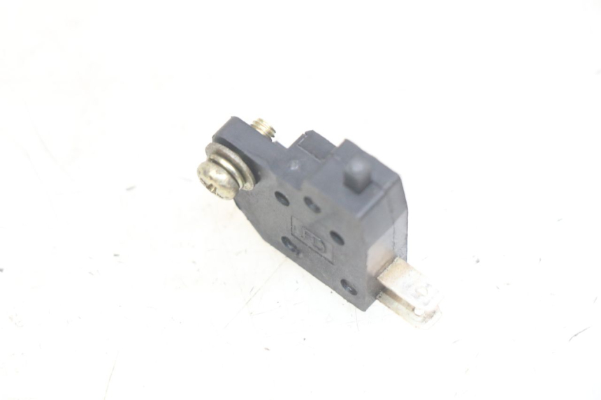 photo de CONTACTOR DE LUZ DE FRENO DERECHO PEUGEOT DJANGO 4T 50 (2014 - 2019)