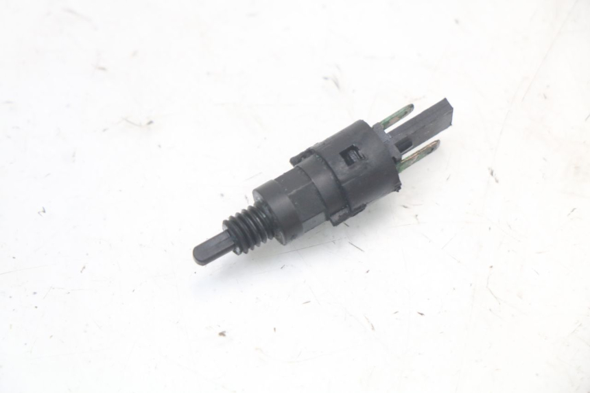 photo de LUZ FRENO INTERRUPTOR DERECHA PEUGEOT E-VIVACITY 1 (2012 - 2018)