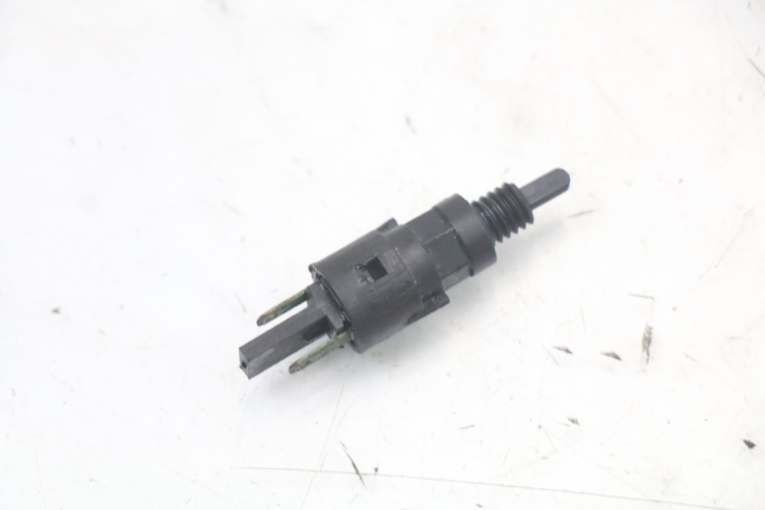 photo de LUZ FRENO INTERRUPTOR DERECHA PEUGEOT E-VIVACITY 1 (2012 - 2018)