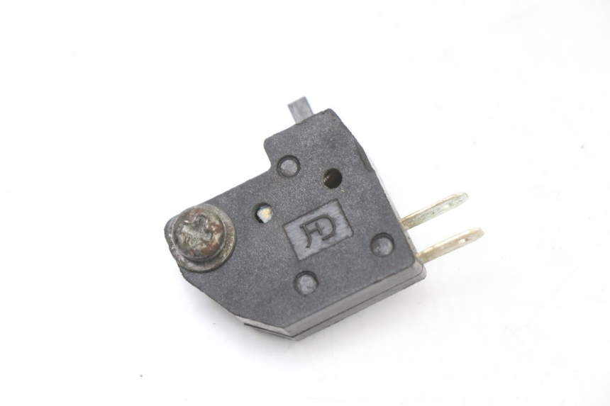 photo de LUZ FRENO INTERRUPTOR DERECHA PEUGEOT KISBEE 4T 50 (2018 - 2022)