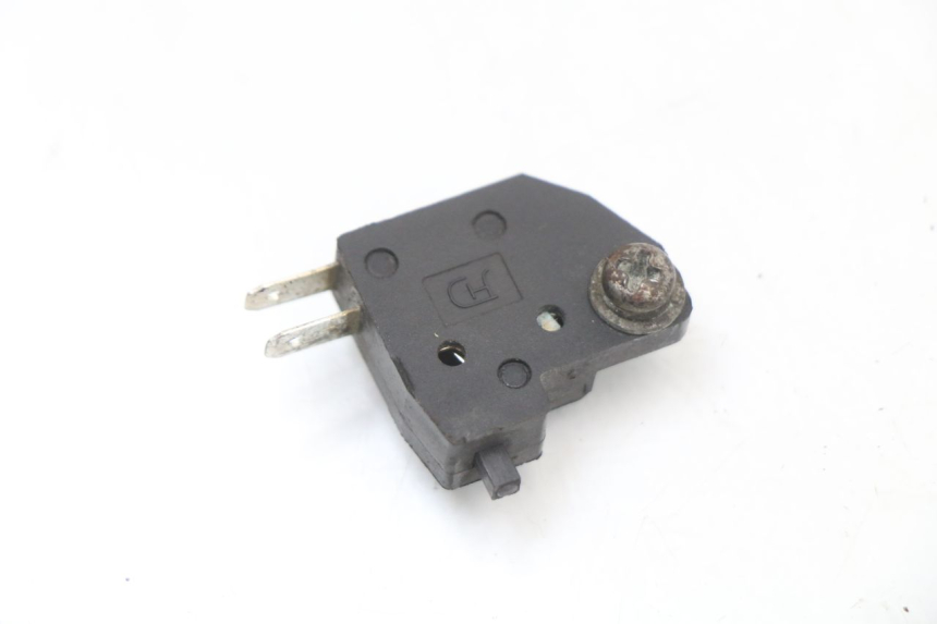 photo de LUZ FRENO INTERRUPTOR DERECHA PEUGEOT KISBEE 4T 50 (2018 - 2022)