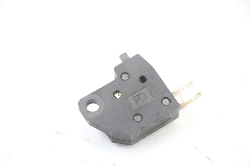 photo de LUZ FRENO INTERRUPTOR DERECHA PEUGEOT KISBEE 4T 50 (2018 - 2022)