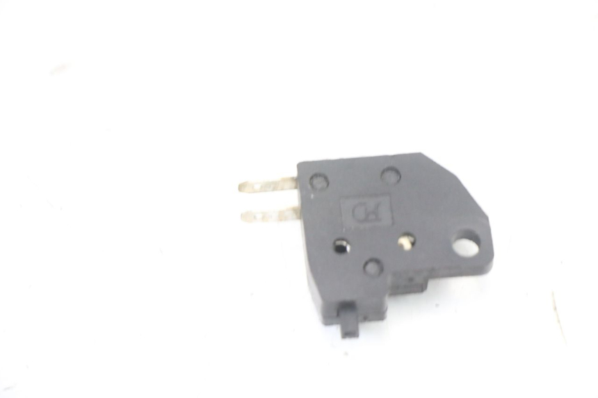 photo de LUZ FRENO INTERRUPTOR DERECHA PEUGEOT KISBEE 4T 50 (2018 - 2022)
