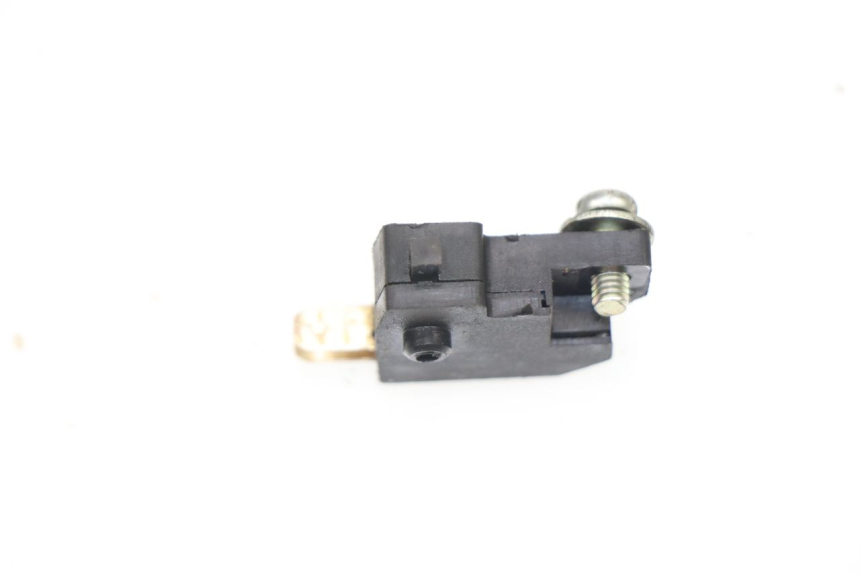 photo de LUZ FRENO INTERRUPTOR DERECHA PEUGEOT KISBEE 4T 50 (2010 - 2017)