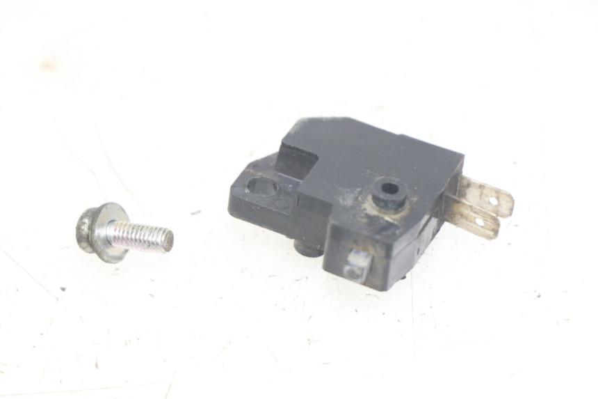 photo de CONTACTOR DE LUZ DE FRENO DERECHO PEUGEOT SATELIS 125 (2010 - 2012)