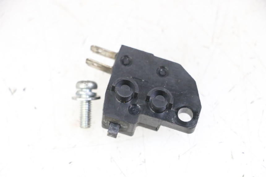 photo de LUZ FRENO INTERRUPTOR DERECHA PEUGEOT SATELIS 125 (2013 - 2018)