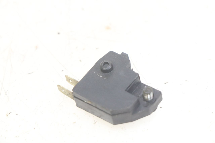 photo de CONTACTOR DE LUZ DE FRENO DERECHO PEUGEOT TWEET 4T 50 (2010 - 2014)