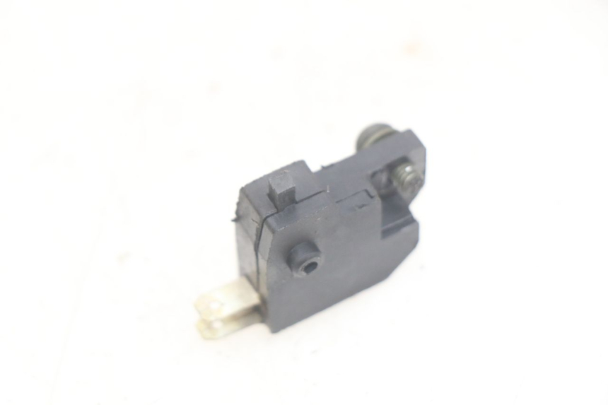 photo de CONTACTOR DE LUZ DE FRENO DERECHO PEUGEOT TWEET 4T 50 (2010 - 2014)