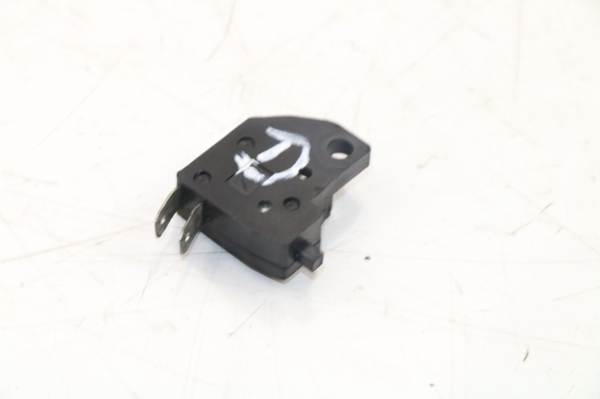 photo de CONTACTOR DE LUZ DE FRENO DERECHO PEUGEOT V-CLIC VCLIC 50 (2007 - 2013)