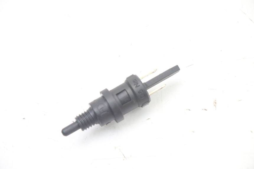 photo de LUZ FRENO INTERRUPTOR DERECHA PEUGEOT VIVACITY 125 (2010 - 2017)