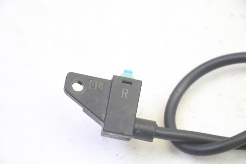 photo de LUZ FRENO INTERRUPTOR DERECHA EFUN PUSA 1 - Zoom estado de uso