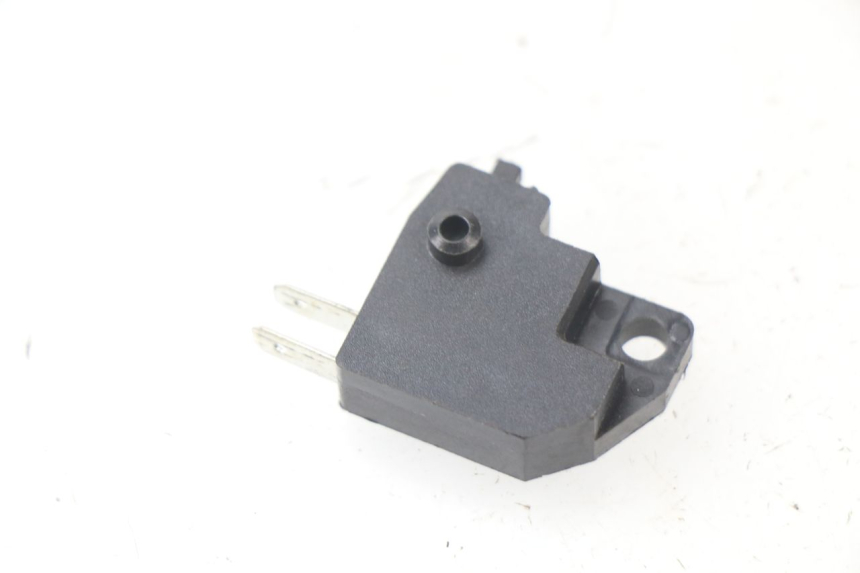 photo de LUZ FRENO INTERRUPTOR DERECHA S-RIDER CAPRI 2T 50 (2010 - 2017)