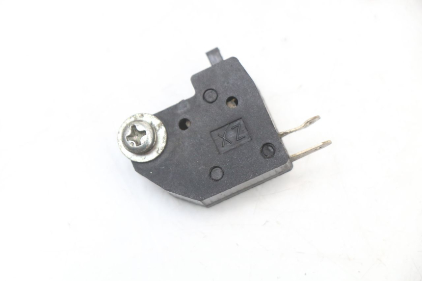 photo de CONTACTOR DE LUZ DE FRENO DERECHO DAELIM S3 125 (2010 - 2017)
