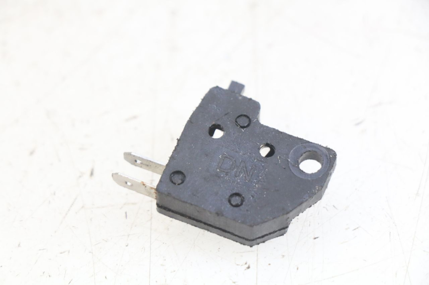 photo de CONTACTOR DE LUZ DE FRENO DERECHO GAS-GAS SM ROOKIE 50 (2001 - 2005)