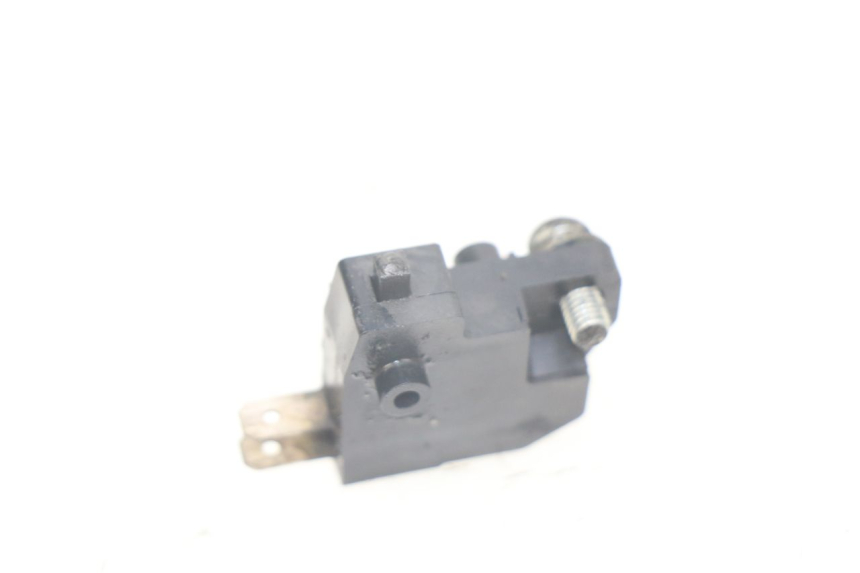 photo de CONTACTOR DE LUZ DE FRENO DERECHO SUZUKI BURGMAN 125 (2007 - 2014)