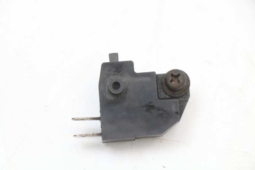 photo de CONTACTOR DE LUZ DE FRENO DERECHO SUZUKI BURGMAN 125 (2007 - 2014)