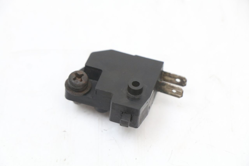 photo de CONTACTOR DE LUZ DE FRENO DERECHO SUZUKI BURGMAN 125 (2007 - 2014)