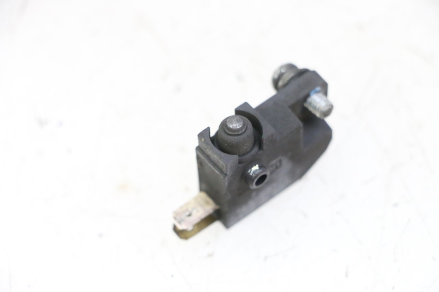 photo de LUZ FRENO INTERRUPTOR DERECHA SUZUKI BURGMAN 125 (2015 - 2017)