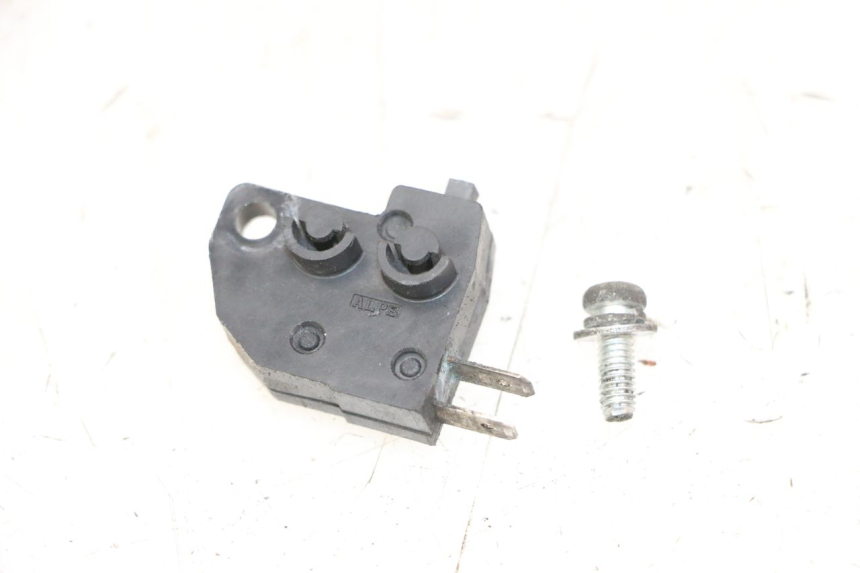 photo de CONTACTOR DE LUZ DE FRENO DERECHO SUZUKI BURGMAN 125 (2007 - 2014)