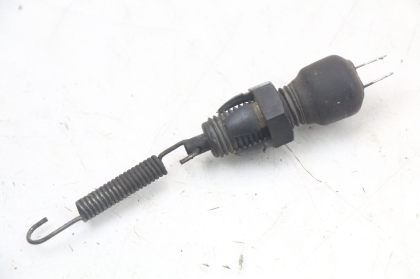 photo de LUZ FRENO INTERRUPTOR DERECHA SUZUKI GS F 500 (2004 - 2007)