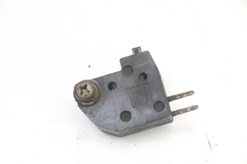photo de LUZ FRENO INTERRUPTOR DERECHA SUZUKI GZ MARAUDER 125 (1998 - 2004)