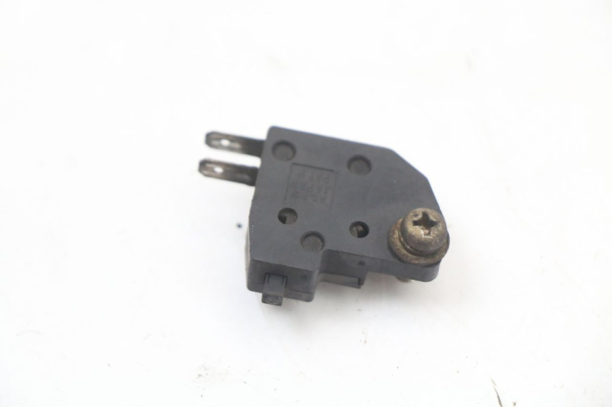 photo de LUZ FRENO INTERRUPTOR DERECHA SUZUKI GZ MARAUDER 125 (1998 - 2004)