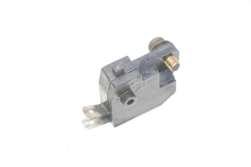 photo de CONTACTOR DE LUZ DE FRENO DERECHO SUZUKI SV N 650 (1999 - 2002)