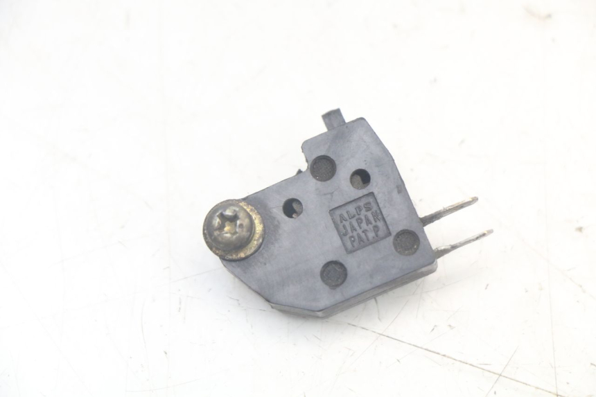 photo de CONTACTOR DE LUZ DE FRENO DERECHO SUZUKI SV N 650 (1999 - 2002)