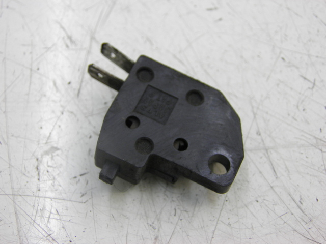 photo de LUZ FRENO INTERRUPTOR DERECHA SUZUKI TU X TUX VOLTY 125 (1999 - 2001)