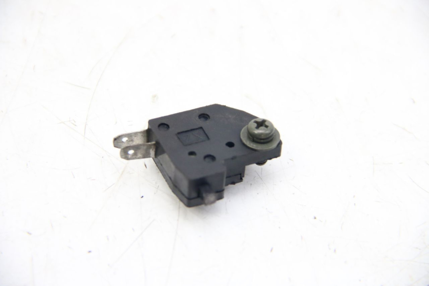 photo de CONTACTOR DE LUZ DE FRENO DERECHO SYM FIDDLE 2 125 (2010 - 2013)