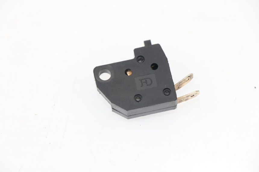 photo de CONTACTOR DE LUZ DE FRENO DERECHO SYM FIDDLE 2 125 (2010 - 2013)