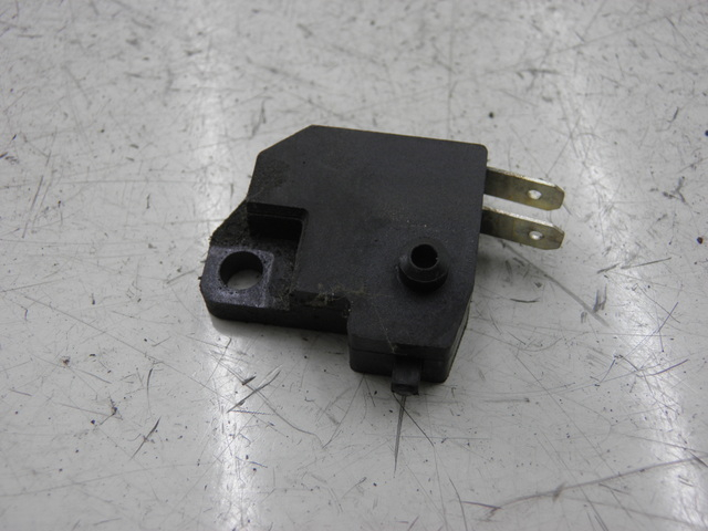 photo de CONTACTOR DE LUZ DE FRENO DERECHO SYM FIDDLE 2 50 (2008 - 2013)