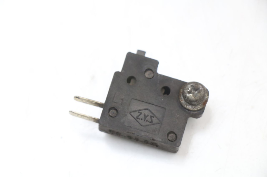 photo de LUZ FRENO INTERRUPTOR DERECHA SYM JOYRIDE EVO 125 (2009 - 2016)