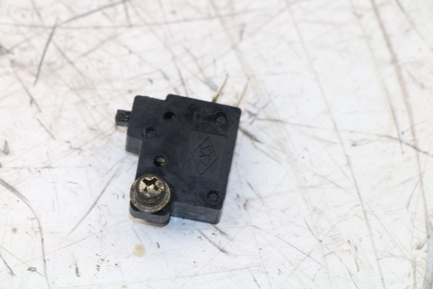photo de LUZ FRENO INTERRUPTOR DERECHA SYM JOYRIDE EVO 125 (2009 - 2016)