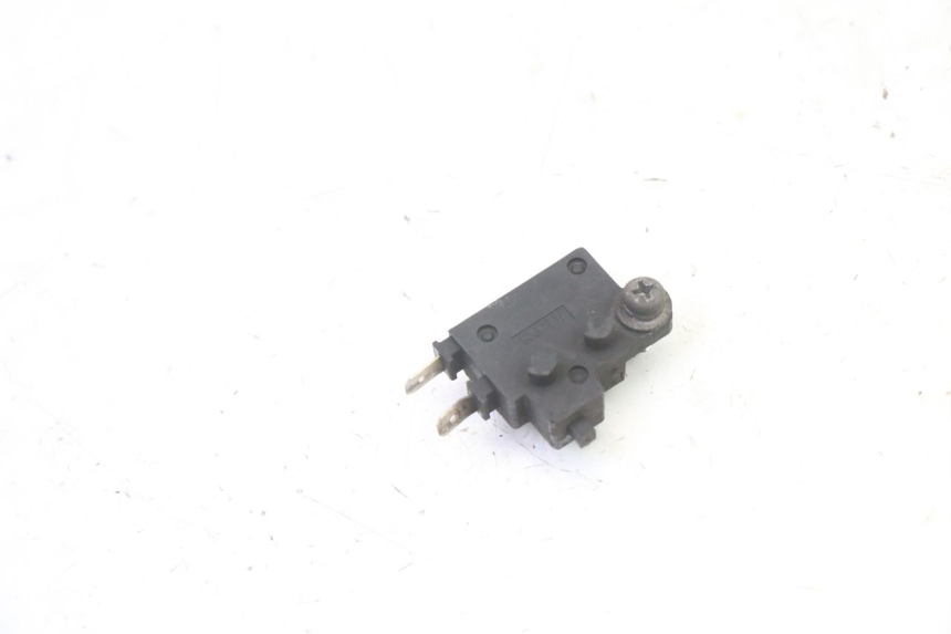 photo de CONTACTOR DE LUZ DE FRENO DERECHO YAMAHA TDM ABS 900 (2002 - 2014)
