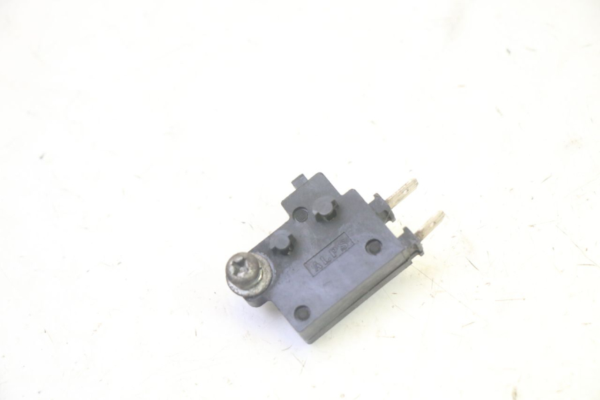photo de CONTACTOR DE LUZ DE FRENO DERECHO YAMAHA TDM ABS 900 (2002 - 2014) - Vista principal