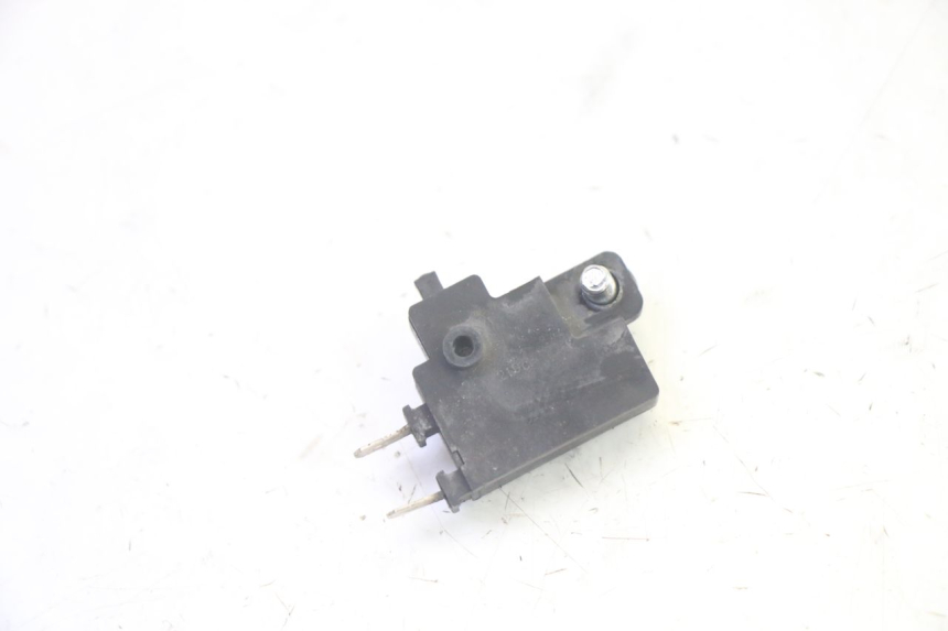 photo de CONTACTOR DE LUZ DE FRENO DERECHO YAMAHA TDM ABS 900 (2002 - 2014) - Zoom estado de uso