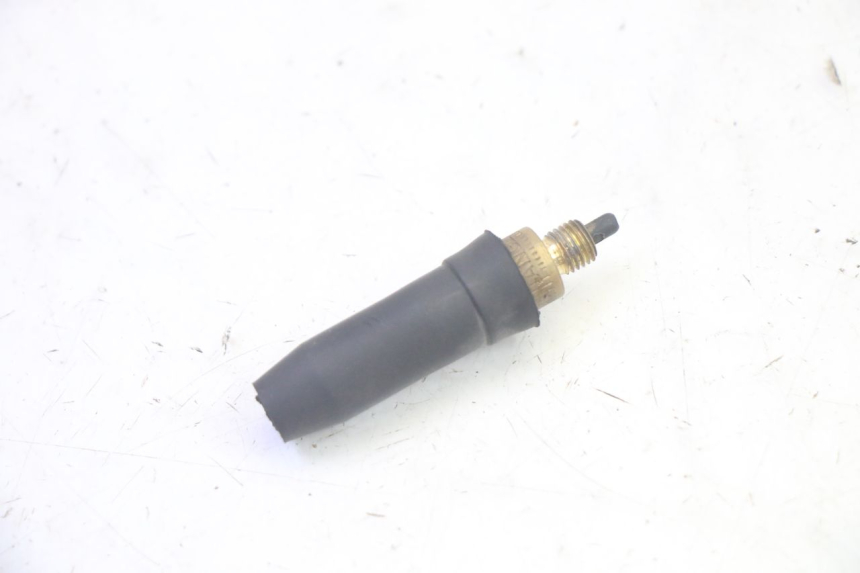 photo de LUZ FRENO INTERRUPTOR DERECHA YAMAHA TZR 50 (2008 - 2016) - Detalle de la pieza