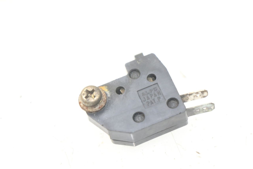 photo de LUZ FRENO INTERRUPTOR DERECHA SUZUKI UC EPICURO 125 (1999 - 2003)