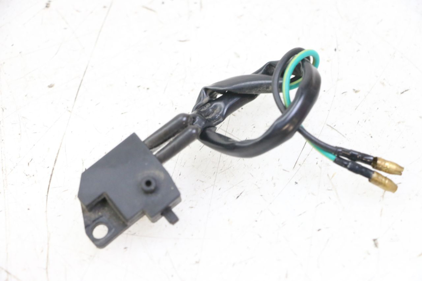 photo de LUZ FRENO INTERRUPTOR DERECHA UNIVERSAL BIKE ZN50QT-11B 50 (2018 - 2021)