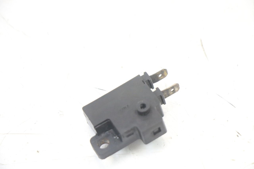 photo de LUZ FRENO INTERRUPTOR DERECHA HONDA VT C2 SHADOW 750 (1997 - 2001) - Otra perspectiva